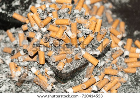 cigaret ashtrays in ashtray