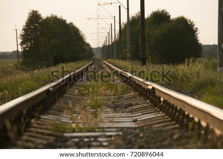 The railroad goes beyond the horizon
