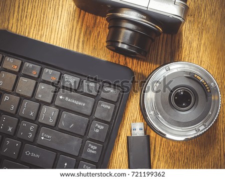 accessories -  flash card compact camera, lens,  keyboard