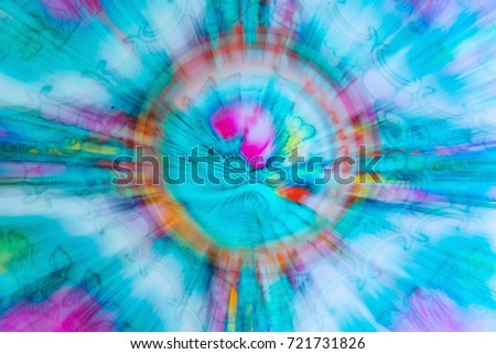 Abstract zooming pattern
