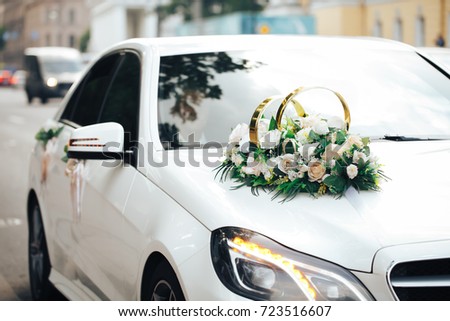 Wedding White Car Royalty-Free Stock Photo #723516607