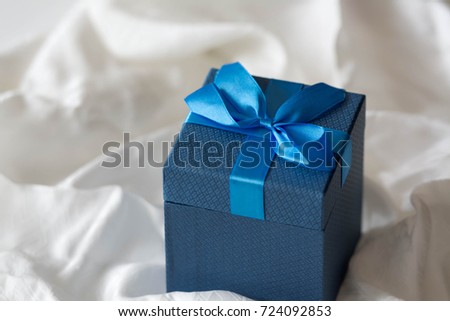  gift box with loop