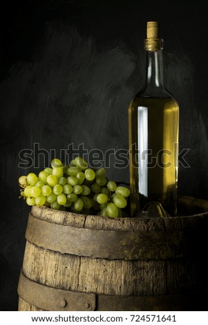 bottle of vine on wooden background