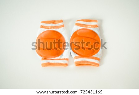 baby knee pads for younger children when beginning to walk and fall