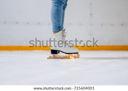 On the figure skates light bulbs