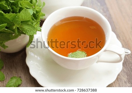 peppermint tea with peppermint