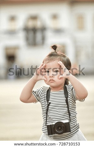 Little child photographer