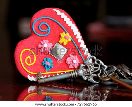 candy heart and keys