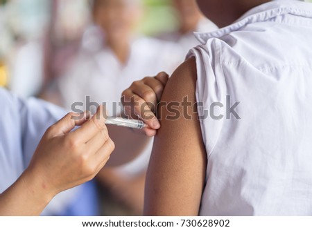 Vaccination doctor