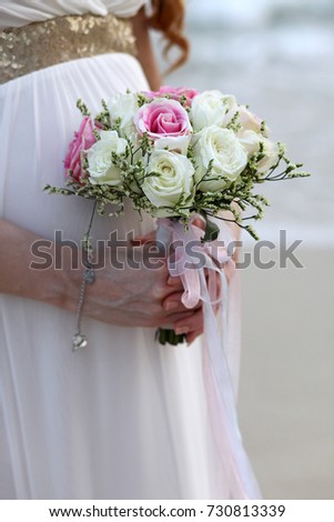 Bouquet of White Rose and Light Pink Rose
