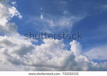 Beautiful cloud pattern on the sky