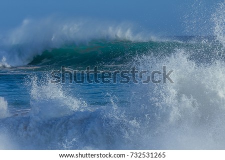 Breaking Waves Picture of breaking waves 
