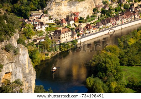 View to the village of La Roque Gageac in the Dordogne
