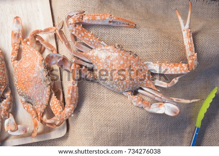 Grilled crabs on wooden dish, Selective focus