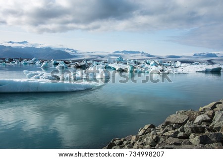 Beautiful cold landscape picture of icelandic glacier lagoon bay,