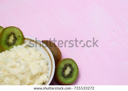 Porridge with kiwi on Breakfast 