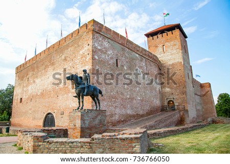 Picture of the medieval Gyula castle, made of bricks