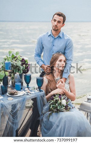 couple in love celebrating a wedding on the ocean