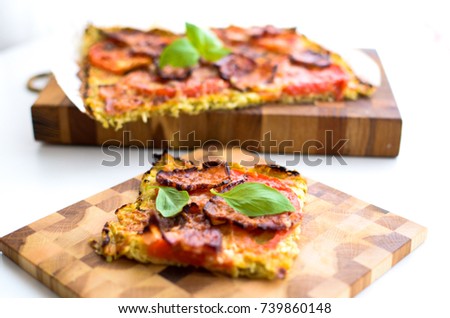 LCHF pizza with zucchini base
Home made food