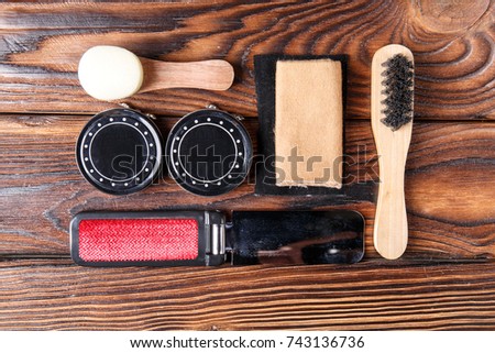 Set for cleaning cameras consisting of several objects