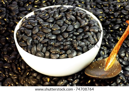 Black beans in bowl macro