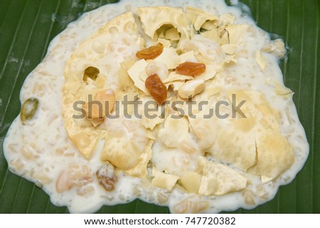 Mithai / semiya payasam(vermicelli), seasonal sweet dish Kerala India, South Indian sweet for Onam, Vishu festival. kheer made with roasted rice flake, condensed milk, cardamom, raisins, saffron, nuts