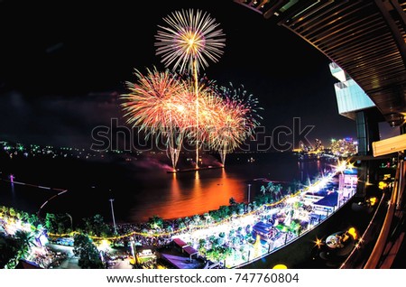 show of fireworks in the night sky,A picture of a beautiful fireworks celebration on a black background, city,New Year's Celebration 2018