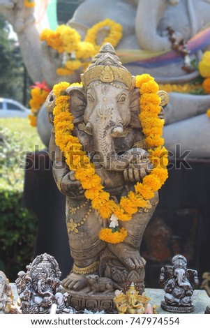 Ganesha sculture picture