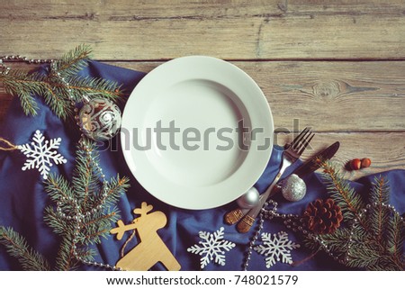 Christmas table place setting