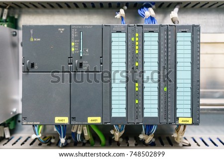 PLC programable logic controler, This picture show hard wiring communication socket connection