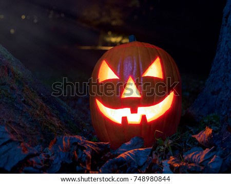 a creepy halloween pumpkin