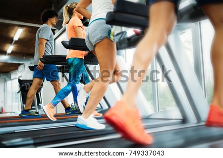 Picture of people running on treadmill in gym