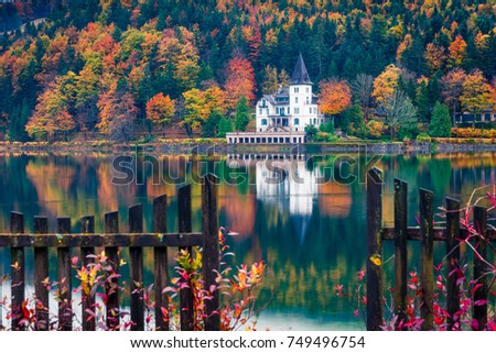 Colorful autumn view of Grundlsee lake. Amazing morning scene of Brauhof village, Styria stare of Austria, Europe. Colorful view of Alps. Traveling concept background.