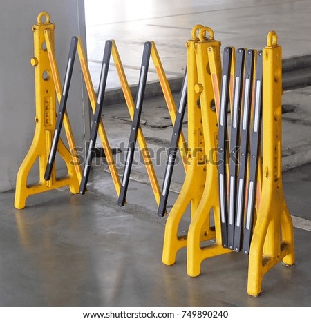 Automotive Safety Concepts, Yellow Portable Plastic Folding Safety Barrier Suitable to Restrict Access in Building, Road or Dangerous Area.