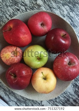 many kinds of apples