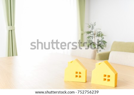 house hunting image