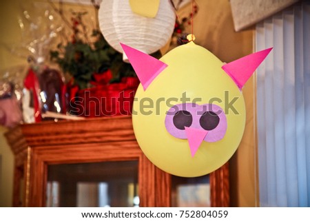 birthday decor with a balloon decorated as an owl