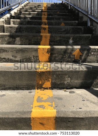 Arrows, way up the stairs, overpass