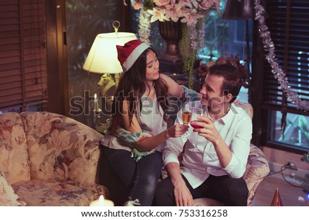 couples in meeting holiday party.
happy new year and merry Christmas concept.