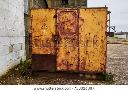 rusty electric box