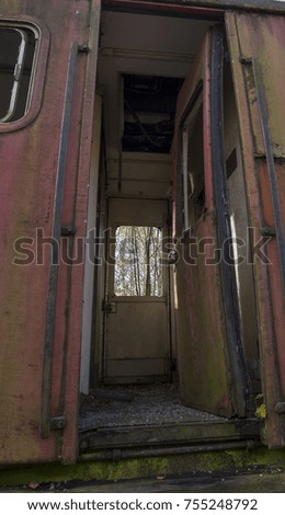 Open narrow train door