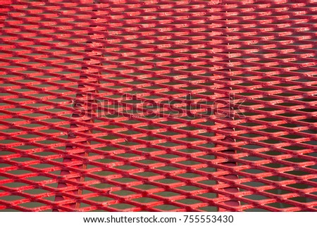 Red expanded aluminum metal mesh pattern