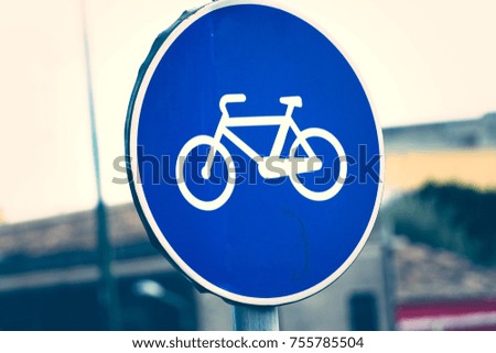 Bicycle road blue sign