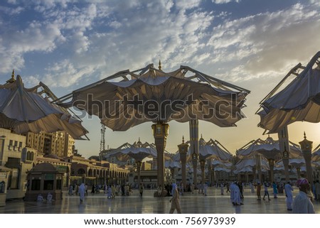 Electric umbrella - nabvi mosque - Madeena