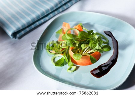 lamb's lettuce with carrot and balsamic vinegar