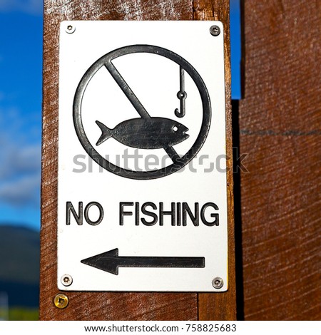 in  australia   the sign of  no fishing like law information