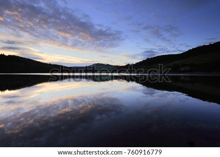 Autumn; Ladybower reservoir; Derwent Valley; Derbyshire; Peak District National Park; England; UK