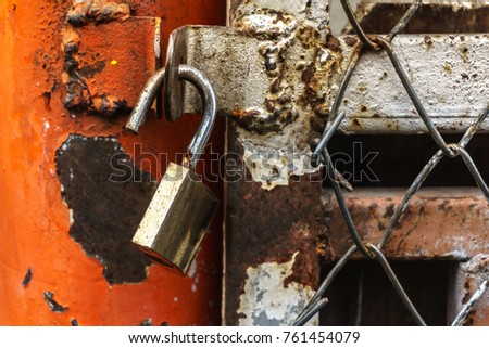 Open Key lock the door 