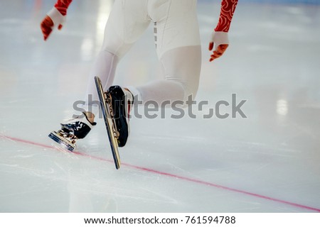 start legs men athletes speed skaters in competition speed skating 
