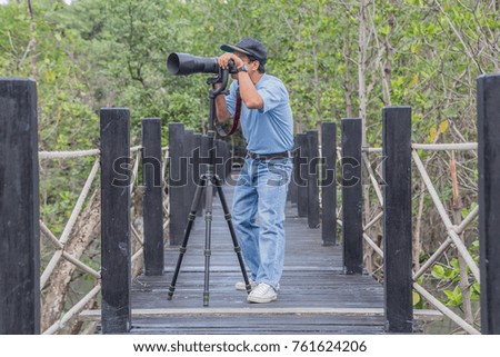 A photographer or photographer is a person skilled in photography using a camera. May be classified as an artist. Because the photographer can place elements.